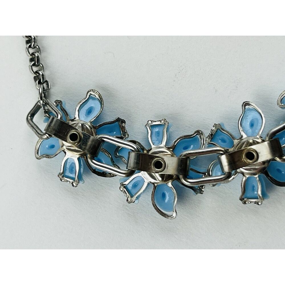Vintge Silver Tone Blue Flower Lucite Acrylic Rhinestone Necklace Riveted Coro ? - Picture 10 of 16